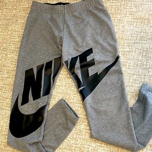 Girls Nike Leggings